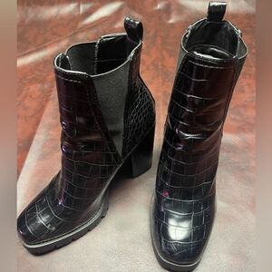 Steve Madden Ladon Platform Chelsea boot‎ black croc size 10
